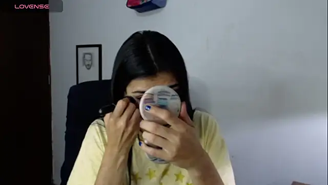 Snapshot of alma_violeta chatting on 10-03-25, 01:23 alma violeta online show from 10-03-25, 01:23