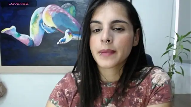 Snapshot of alma_violeta chatting on 12-17-24, 10:32 alma violeta online show from 12-17-24, 10:32