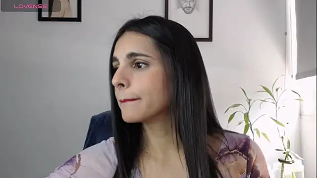 Snapshot of alma_violeta chatting on 01-19-25, 07:26 alma violeta online show from 01-19-25, 07:26