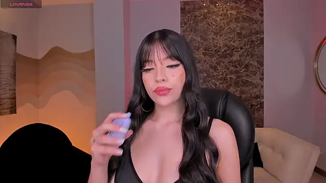 ValeriaRiveraX online show from 10-31-25, 04:20