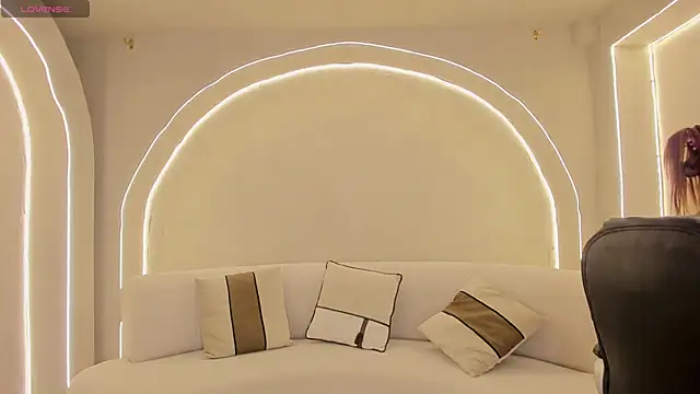 ArianaDumont online show from 01-16-26, 11:25