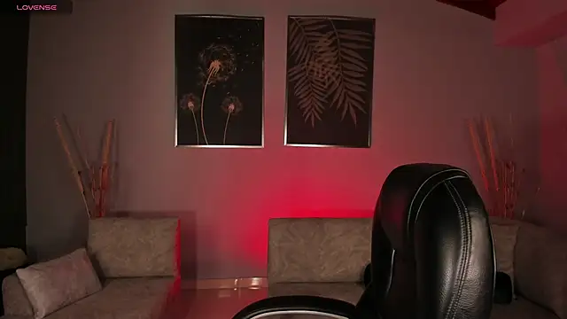 Snapshot of KatieStonne chatting on 11-01-25, 03:57 KatieStonne online show from 11-01-25, 03:57