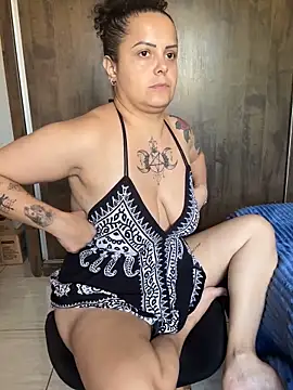 Hotbucet online show from 02-22-25, 04:30