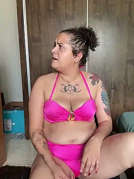 Hotbucet online show from 01-28-25, 06:39