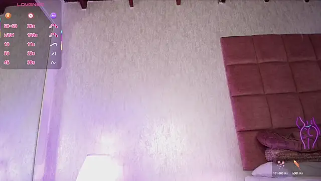 Snapshot of mariablonde_ chatting on 03-17-25, 11:35 mariablonde online show from 03-17-25, 11:35