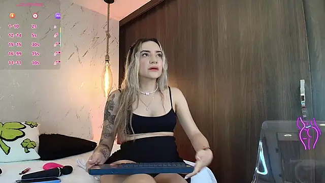 mariablonde  online show from 11-22-25, 09:57