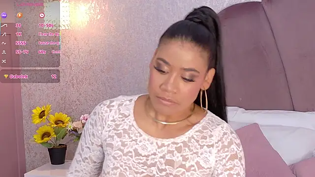 Salome Diaz  online show from 11-17-25, 05:44