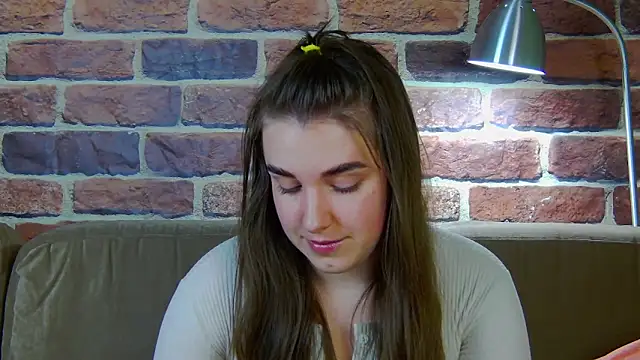 Sofia Hugs online show from 03-06-26, 05:41