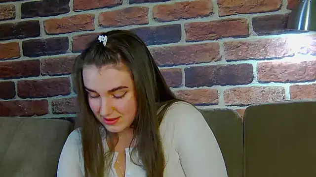 Sofia Hugs online show from 03-16-26, 07:27