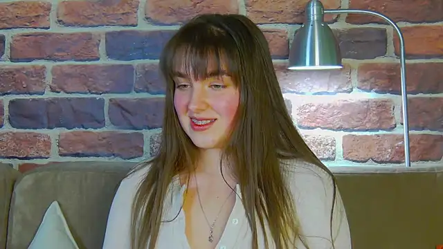 Sofia Hugs online show from 02-06-26, 07:10