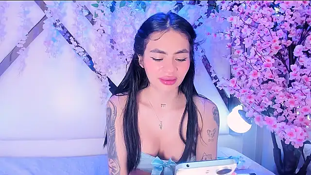 Michellespencer online show from 04-21-26, 01:42