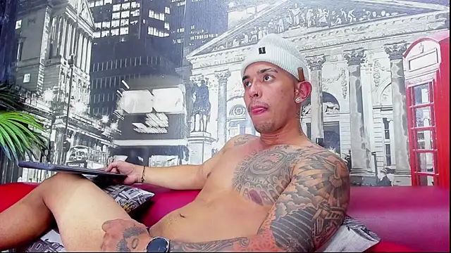 Damian09  online show from 09-19-25, 05:33