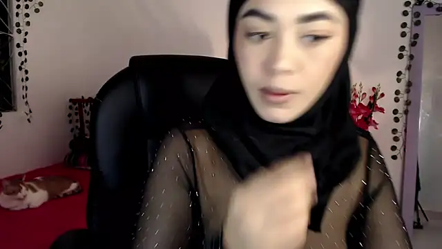 Snapshot of azzahara069 chatting on 05-17-26, 02:11 azzahara069 online show from 05-17-26, 02:11