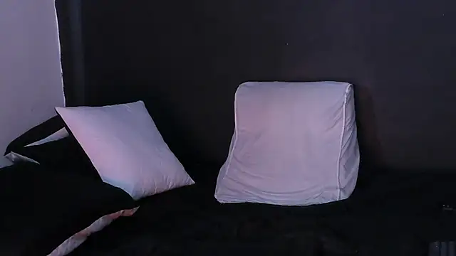 Snapshot of Dylanwhite23_ chatting on 10-05-25, 08:32 Dylanwhite23 online show from 10-05-25, 08:32