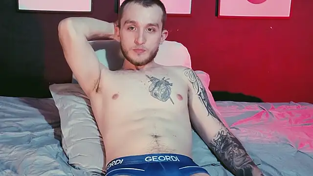 Dylanwhite23  online show from 03-04-26, 01:46