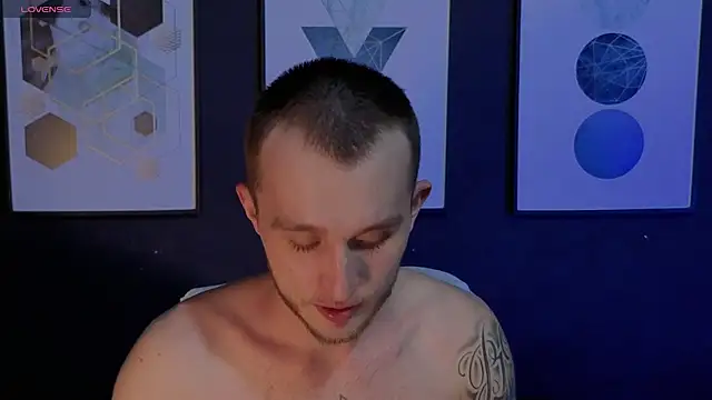 Dylanwhite23  online show from 02-24-26, 02:01