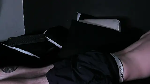 Dylanwhite23  online show from 11-13-25, 11:08