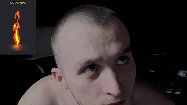 Dylanwhite23  online show from 02-10-26, 09:25