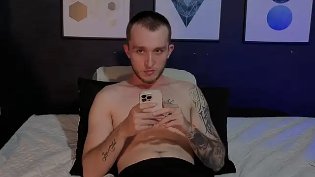 Dylanwhite23  online show from 03-02-26, 01:39