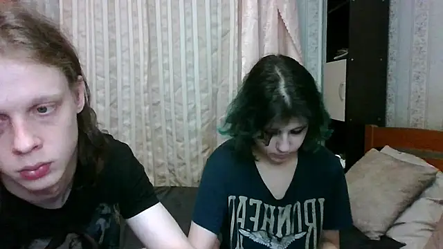 Snapshot of Crystal_Love_Porn chatting on 03-06-25, 10:15 Crystal Love Porn online show from 03-06-25, 10:15