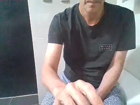 Raimundo1971 online show from 02-16-25, 03:05