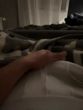 kevinxrcmk18 online show from 02-09-26, 11:36