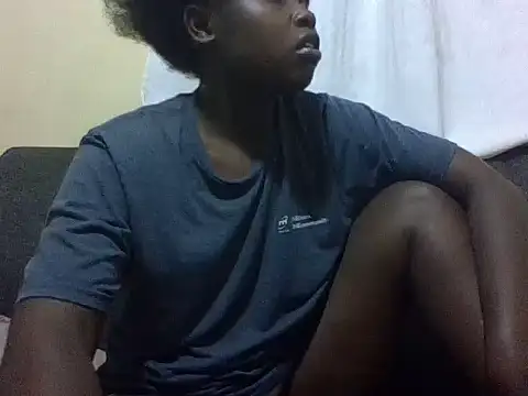 Snapshot of Sweetcecie01 chatting on 04-29-26, 08:04 Sweetcecie01 online show from 04-29-26, 08:04