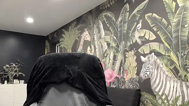 Snapshot of carla88 chatting on 11-25-25, 08:25 carla88 online show from 11-25-25, 08:25