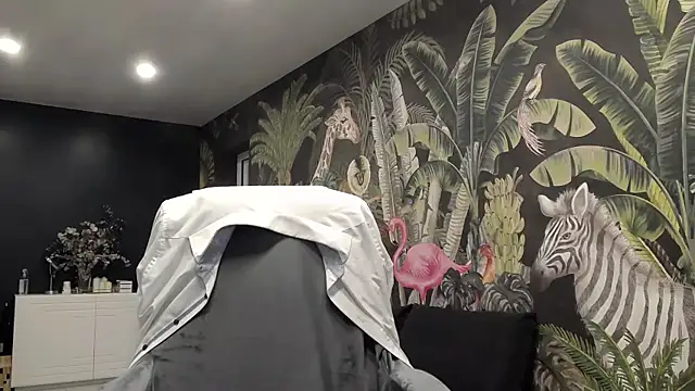 Snapshot of carla88 chatting on 11-05-25, 08:17 carla88 online show from 11-05-25, 08:17