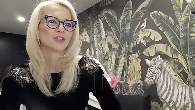 Snapshot of carla88 chatting on 02-10-26, 01:10 carla88 online show from 02-10-26, 01:10