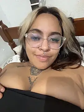 lolafairytail online show from 12-13-25, 11:11