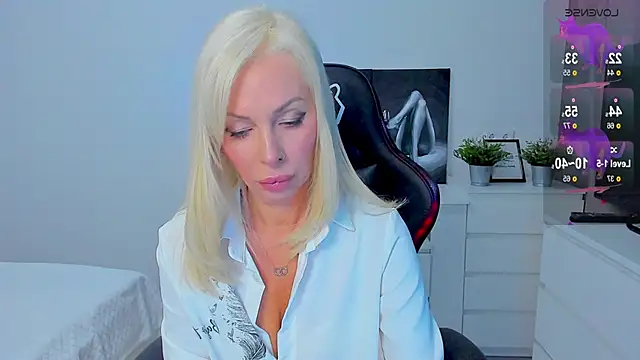 Miya Kisss online show from 01-06-26, 03:38