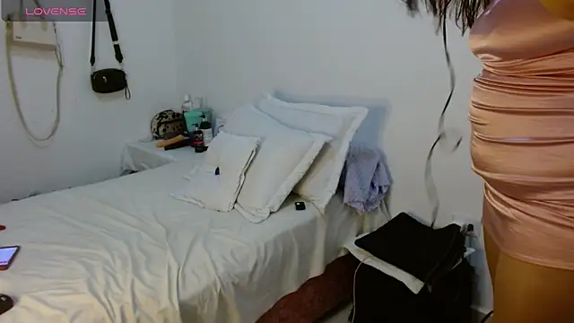 alinsonhot29 online show from 05-25-26, 12:43