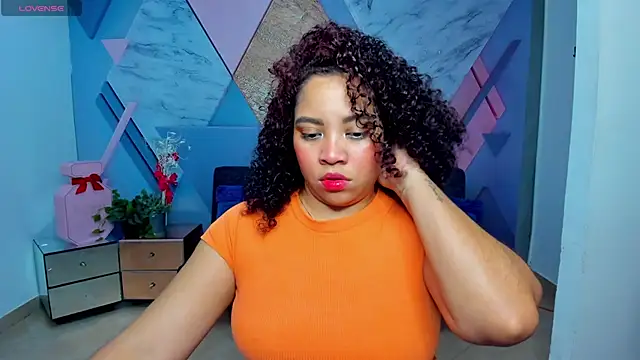 Snapshot of AngelaCoffee chatting on 03-08-25, 03:39 AngelaCoffee online show from 03-08-25, 03:39