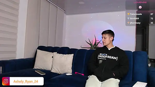 ashely ryan24 online show from 03-06-25, 02:19
