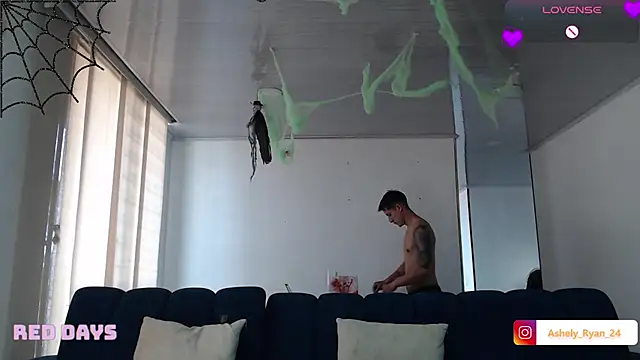 ashely ryan24 online show from 10-24-25, 07:13