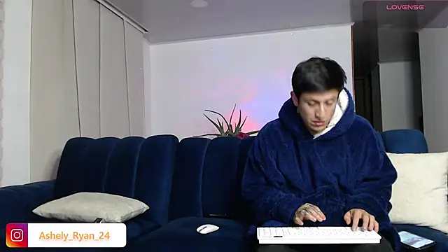 ashely ryan24 online show from 02-07-25, 11:55