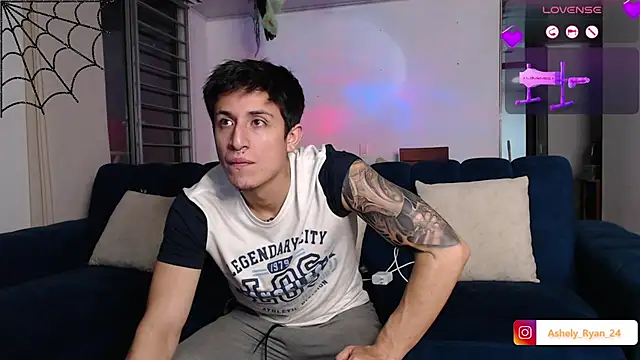ashely ryan24 online show from 10-18-25, 12:01