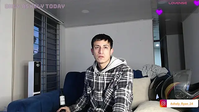 ashely ryan24 online show from 11-11-25, 10:47