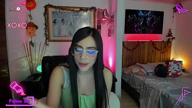 LauGrayJ online show from 03-18-25, 12:08