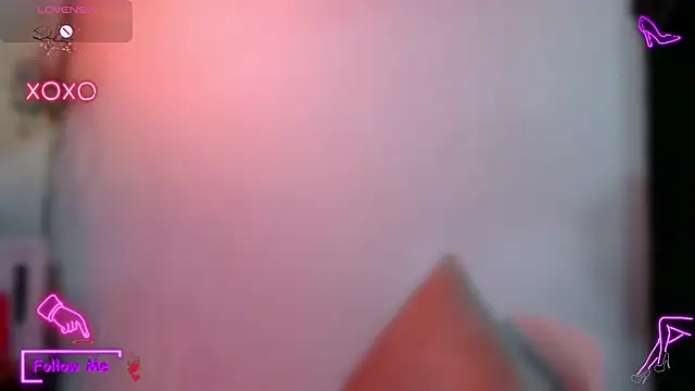 LauGrayJ online show from 10-04-25, 09:49