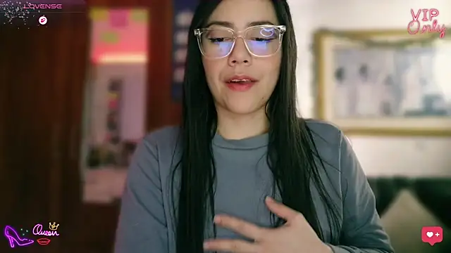 LauGrayJ online show from 04-05-26, 08:43