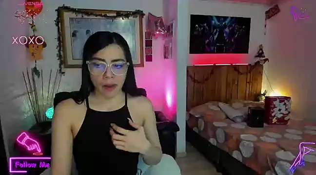 LauGrayJ online show from 03-16-25, 04:09