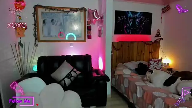 LauGrayJ online show from 03-11-25, 05:57