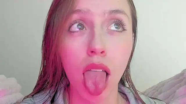 Snapshot of SofiaGc chatting on 03-22-25, 03:20 SofiaGc online show from 03-22-25, 03:20