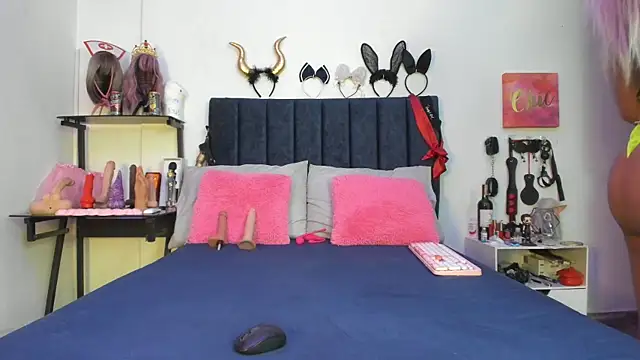 emmily giraldo online show from 11-20-25, 12:50