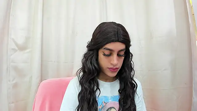 Snapshot of _cat_18 chatting on 03-18-25, 02:17  cat 18 online show from 03-18-25, 02:17