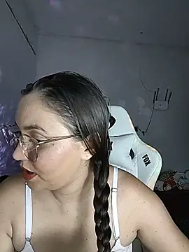 dani123unica online show from 10-28-25, 04:17