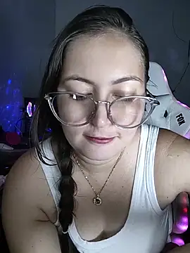 Snapshot of dani123unica chatting on 06-20-26, 11:10 dani123unica online show from 06-20-26, 11:10