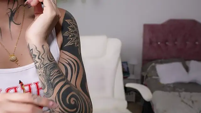 thin princess online show from 10-19-25, 02:14